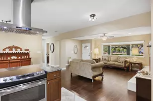 410 N Burnet St, Manor, TX 78653 - Photo 9