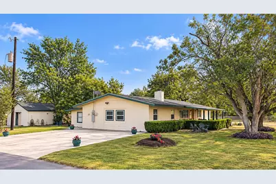 410 N Burnet Street, Manor, TX 78653 - Photo 1