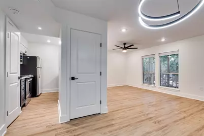 704 W 21 Street #308, Austin, TX 78705 - Photo 9