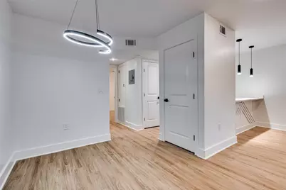 704 W 21 Street #308, Austin, TX 78705 - Photo 7