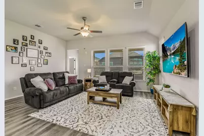 100 Rebel Red Cove, Liberty Hill, TX 78642 - Photo 5