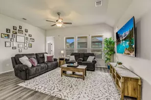 100 Rebel Red Cv, Liberty Hill, TX 78642 - Photo 5