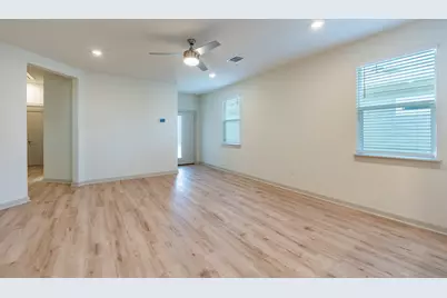 10801 Meris Lane, Austin, TX 78754 - Photo 5
