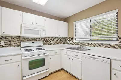 2407 Dowd Lane, Austin, TX 78728 - Photo 15