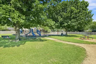 302 N Carriage Hills Dr, Georgetown, TX 78626 - Photo 27