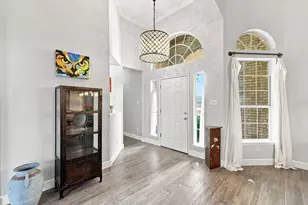 302 N Carriage Hills Dr, Georgetown, TX 78626 - Photo 3