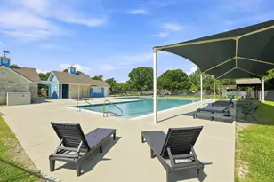 302 N Carriage Hills Dr, Georgetown, TX 78626 - Photo 25