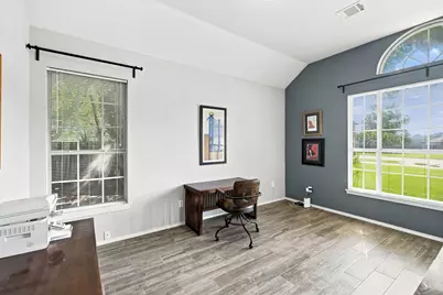302 N Carriage Hills Drive, Georgetown, TX 78626 - Photo 15