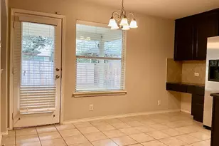 8720 Blackvireo Dr, Austin, TX 78729 - Photo 5