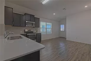 505 Greatest Gift Wy, Jarrell, TX 76537 - Photo 9