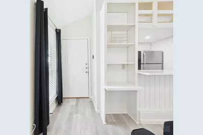 1000 W 26th Street #211, Austin, TX 78705 - Photo 5