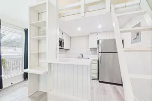 1000 W 26th St, Austin, TX 78705 - Photo 9