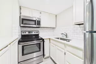 1000 W 26th St, Austin, TX 78705 - Photo 11