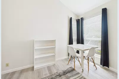 1000 W 26th Street #211, Austin, TX 78705 - Photo 7