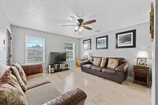 502 Metcalfe St, Rockdale, TX 76567 - Photo 5
