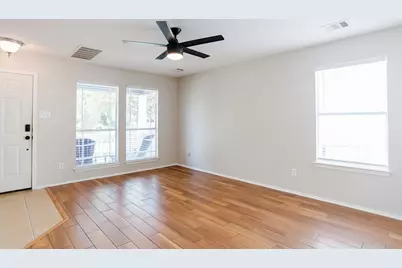 532 Sampson, Kyle, TX 78640 - Photo 5