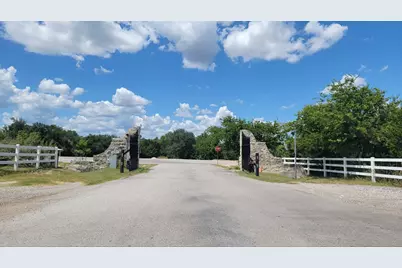 100 Twin Creekview Lane, Georgetown, TX 78626 - Photo 5
