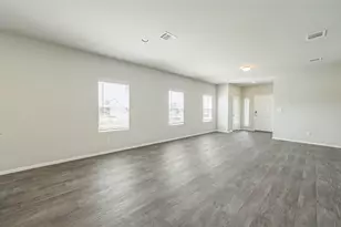 107 Honeybee Ln, Elgin, TX 78621 - Photo 9