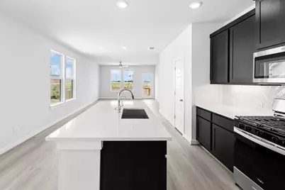 1518 Bluff Path, New Braunfels, TX 78130 - Photo 9