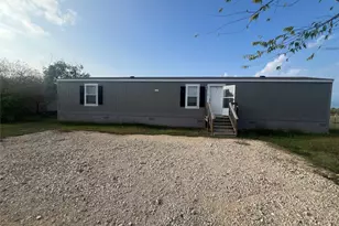 302 Sparrow Ln, Kyle, TX 78640 - Photo 3