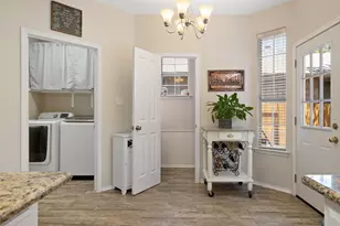 12813 Withers Way, Austin, TX 78727 - Photo 15