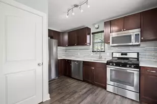 1404 Vargas Rd, Austin, TX 78741 - Photo 3