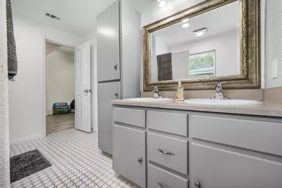 909 W 3rd Street, Taylor, TX 76574 - Photo 11