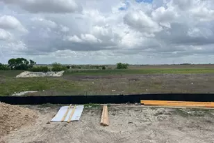 316 Sleep Holw, Jarrell, TX 76537 - Photo 7