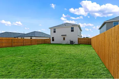 2121 Windflower Lane, Luling, TX 78648 - Photo 31