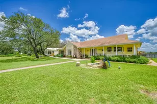 504 N Ave N, Johnson City, TX 78636 - Photo 3