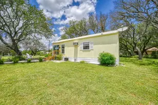 504 N Ave N, Johnson City, TX 78636 - Photo 9