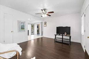 1115 Sycamore St, San Marcos, TX 78666 - Photo 5