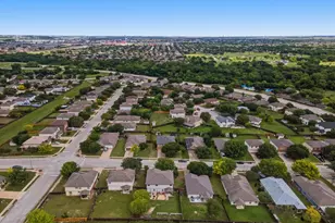 605 Holbrooke St, Hutto, TX 78634 - Photo 39