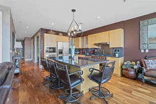 555 E 5th St, Austin, TX 78701 - Photo 3