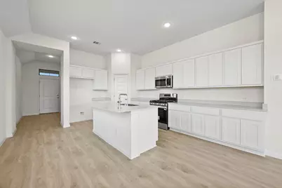 201 Hornet Street, Elgin, TX 78621 - Photo 5
