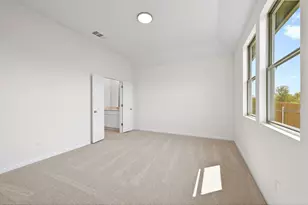 201 Hornet St, Elgin, TX 78621 - Photo 11
