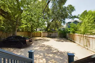 705 E 32nd St, Austin, TX 78705 - Photo 13