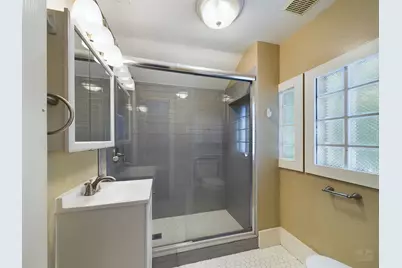 705 E 32nd Street, Austin, TX 78705 - Photo 17
