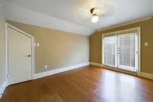 705 E 32nd St, Austin, TX 78705 - Photo 33