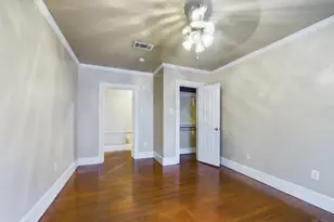 705 E 32nd St, Austin, TX 78705 - Photo 21