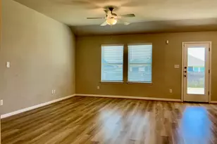 1013 Otello Wy, Hutto, TX 78634 - Photo 3