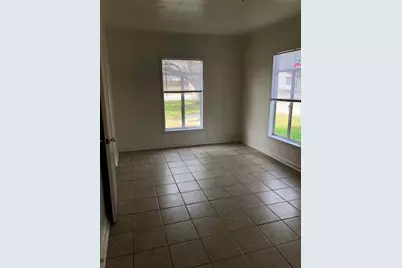 734 Trinity Street, Lockhart, TX 78644 - Photo 5