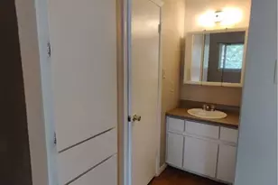 400 W 34th St, Austin, TX 78705 - Photo 3