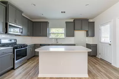 9601 Dawn Pearl Drive #21, Austin, TX 78748 - Photo 5