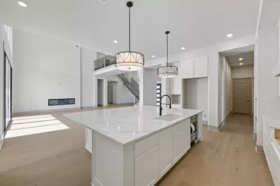 942 Bristol Creek Bend, Lakeway, TX 78738 - Photo 7