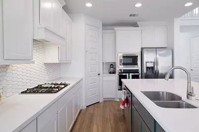 102 Fortuna Court, Liberty Hill, TX 78642 - Photo 13