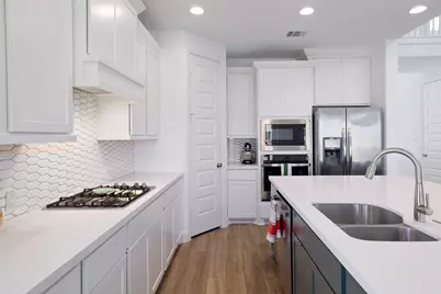 102 Fortuna Court, Liberty Hill, TX 78642 - Photo 13