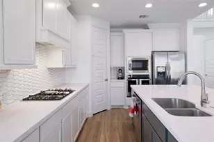 102 Fortuna Ct, Liberty Hill, TX 78642 - Photo 13