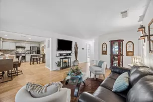 2201 Tallow Ct, Austin, TX 78744 - Photo 9