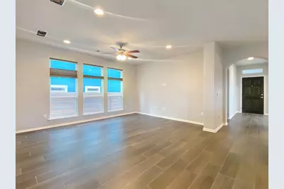 8901 Panhandle Drive, Austin, TX 78747 - Photo 5